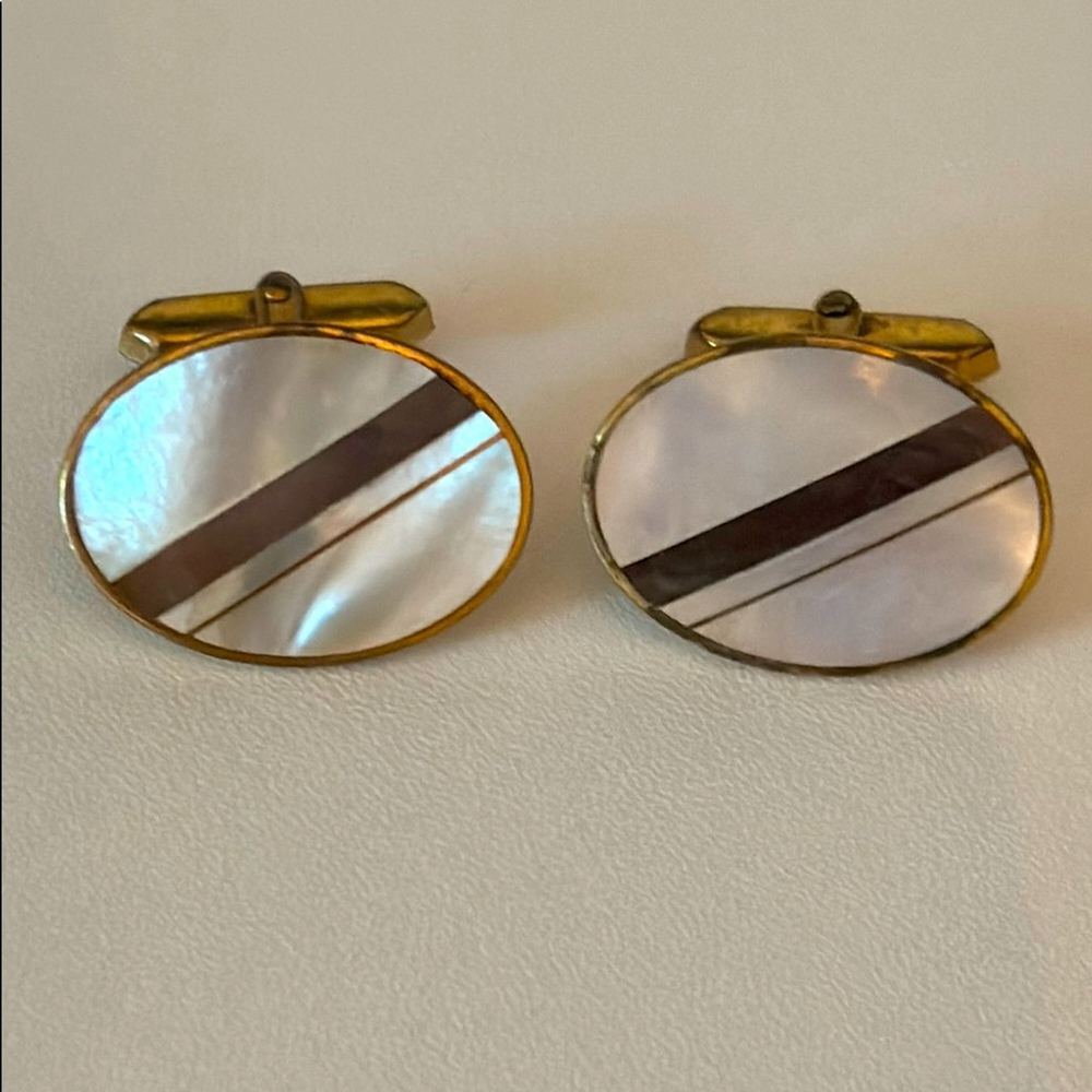Vintage Oval Cufflinks with Mother of Pearl inlay gold tone hardware French cuff